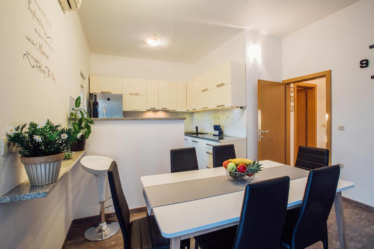 Apartments Essentia Podstrana Zewnętrze zdjęcie